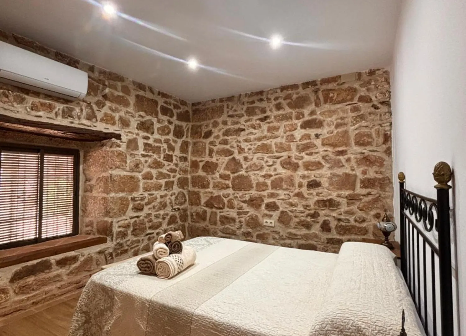 Apartment La Casa Del Castillo Banos De La Encina Spain